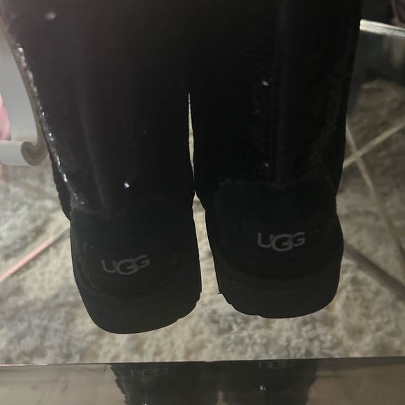 Sequin Uggs toddler size 8 - Picture 3 of 4